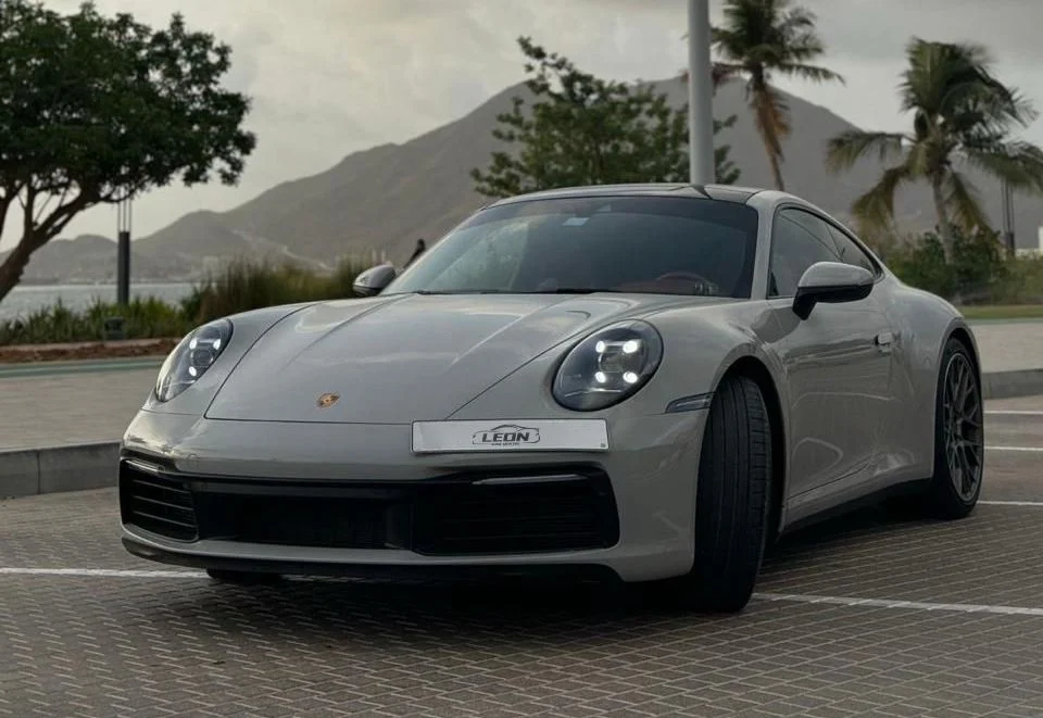 Porsche 911 Carrera